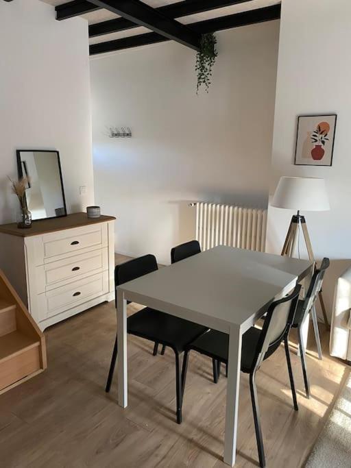 Appart Renove En Duplex Avec Terrasse Et Garage Bouleurs Exterior foto